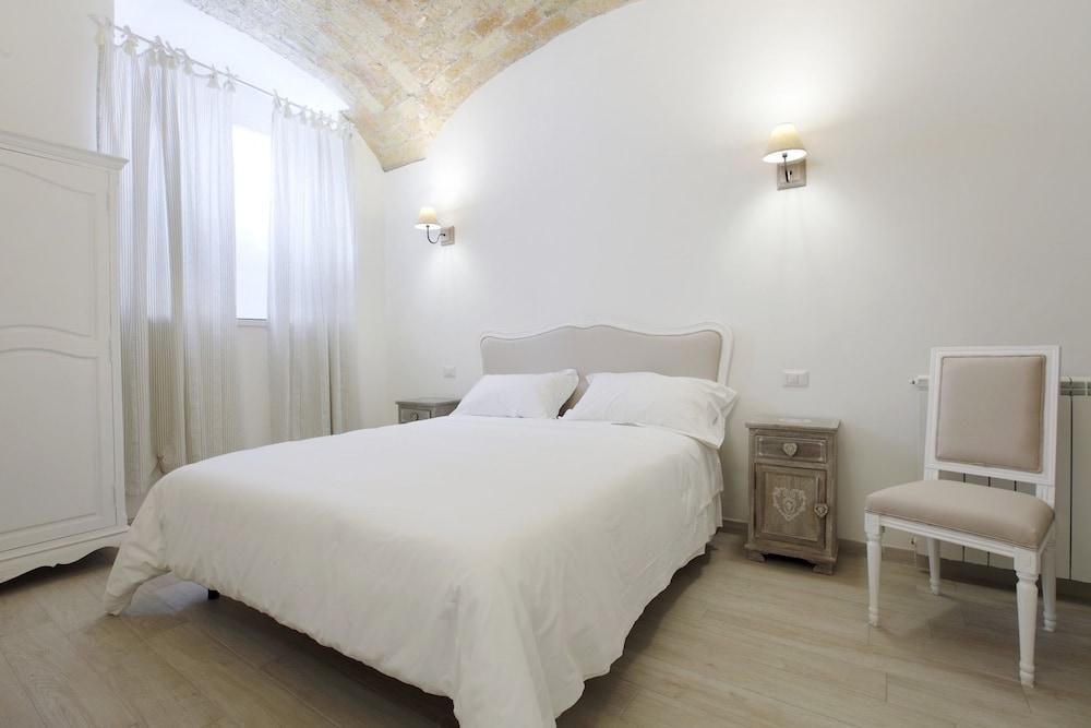 Mirko Luxury 3* Roma