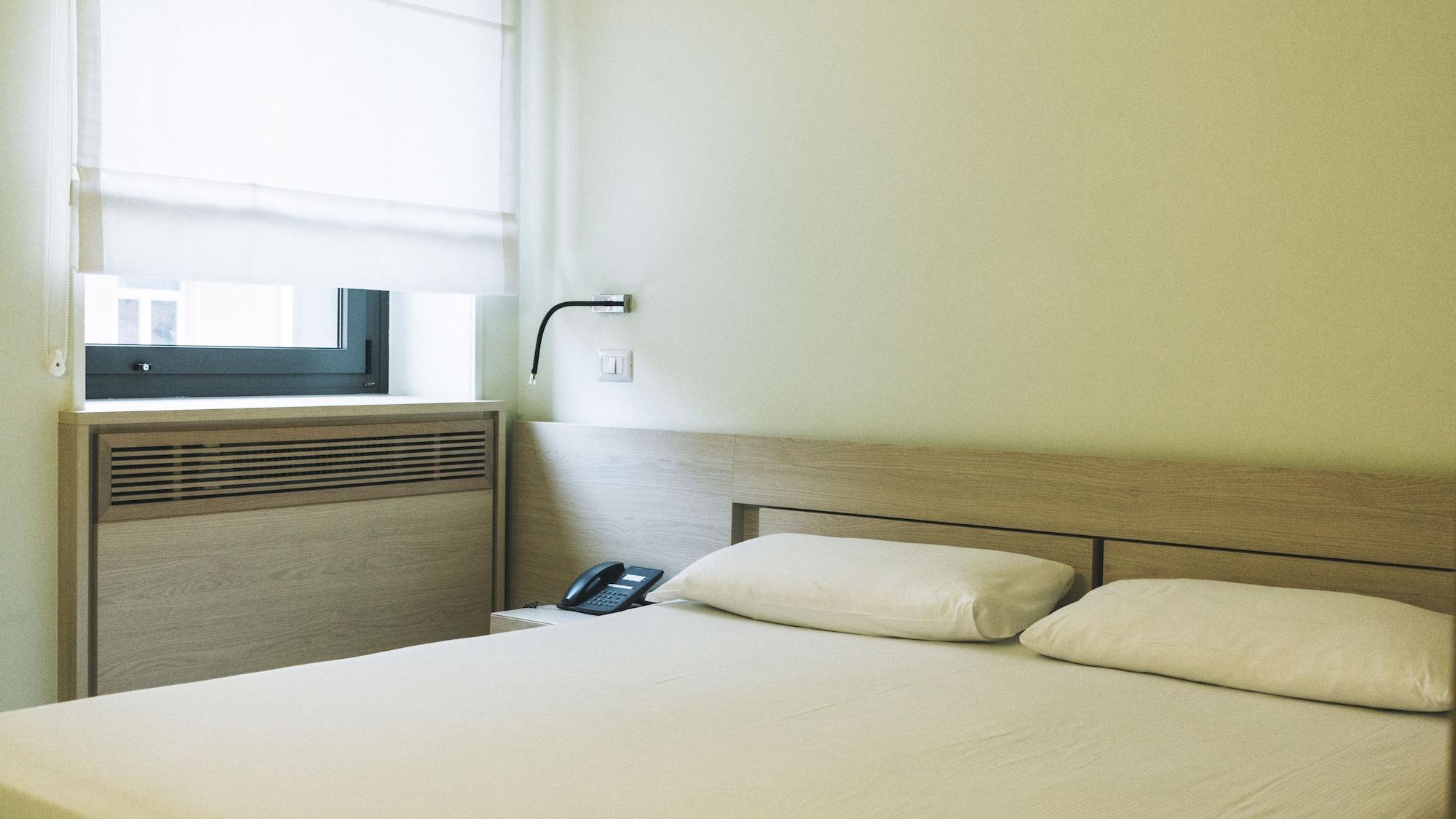Guest house Domus Helena 3*