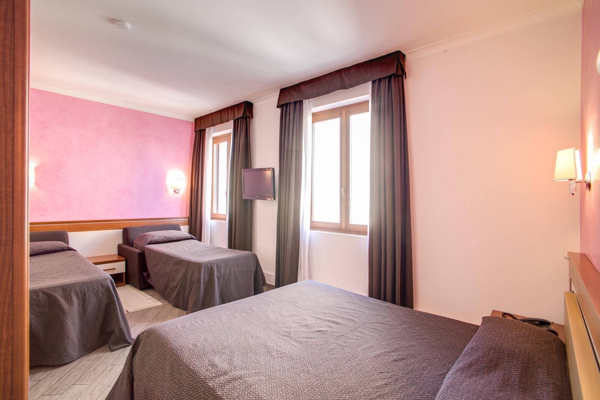Hotel Tiburtina Metro 3*