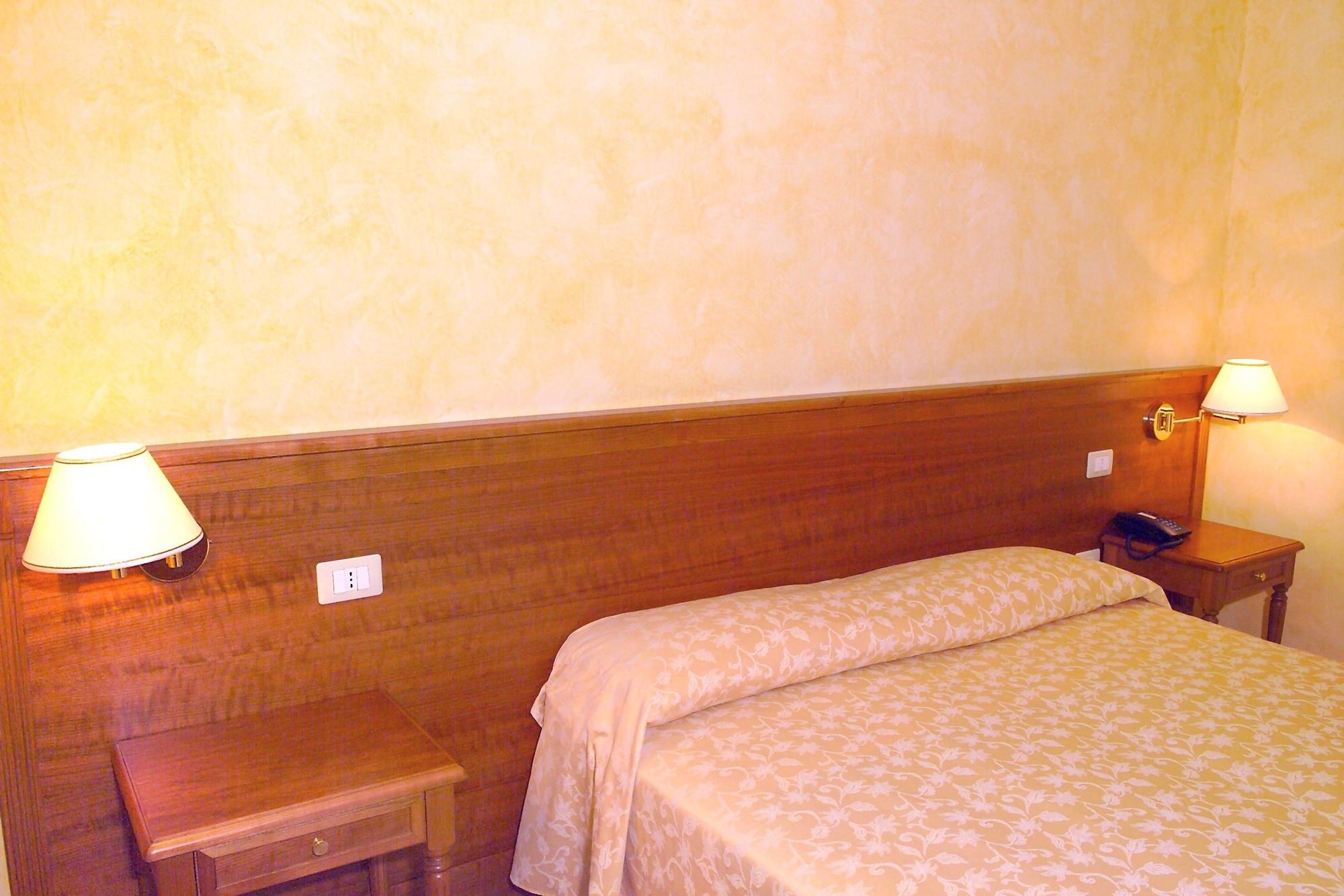 Kriss Hotel Roma