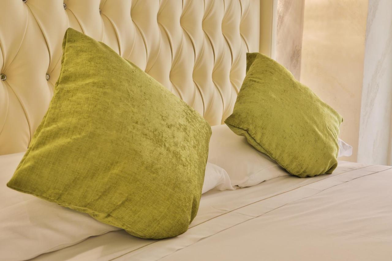 Grottini Luxury ~ Pantheon Roma