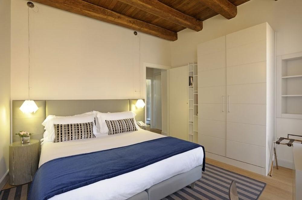 Trevi Palace Luxury Hotel