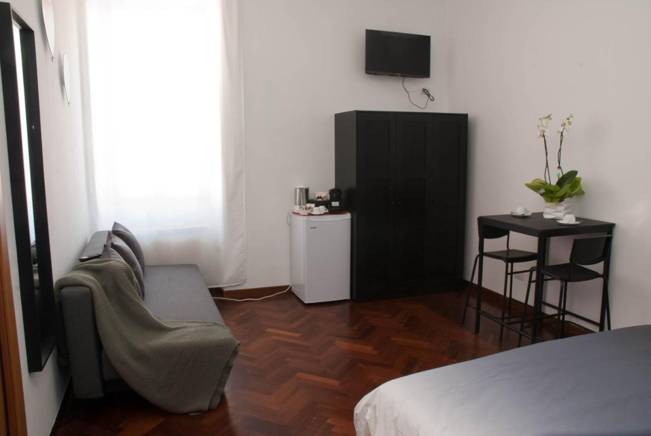 Pepe's Place - Re Di Rom