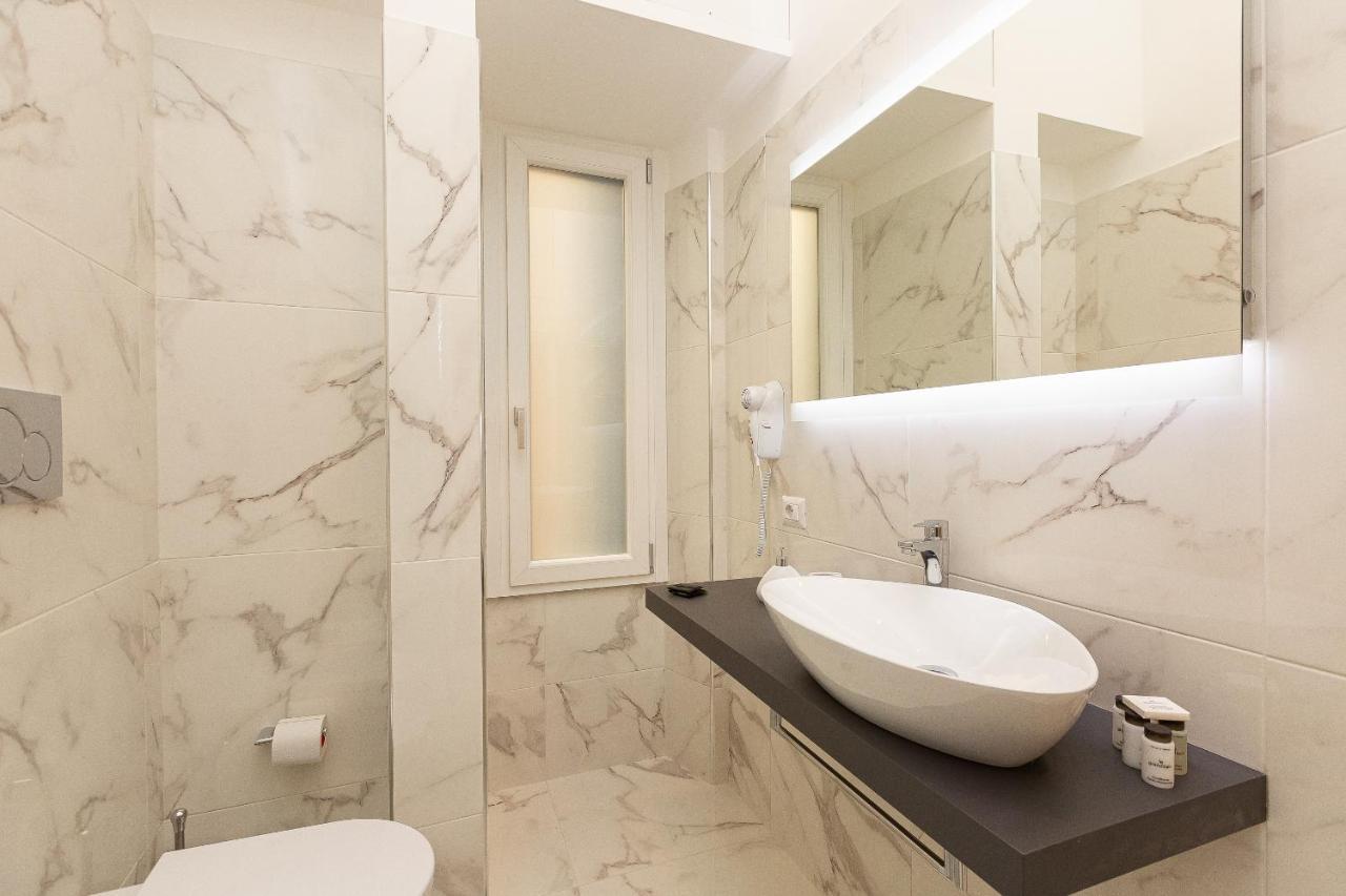 Savoia Exclusive House By Premium Collection *