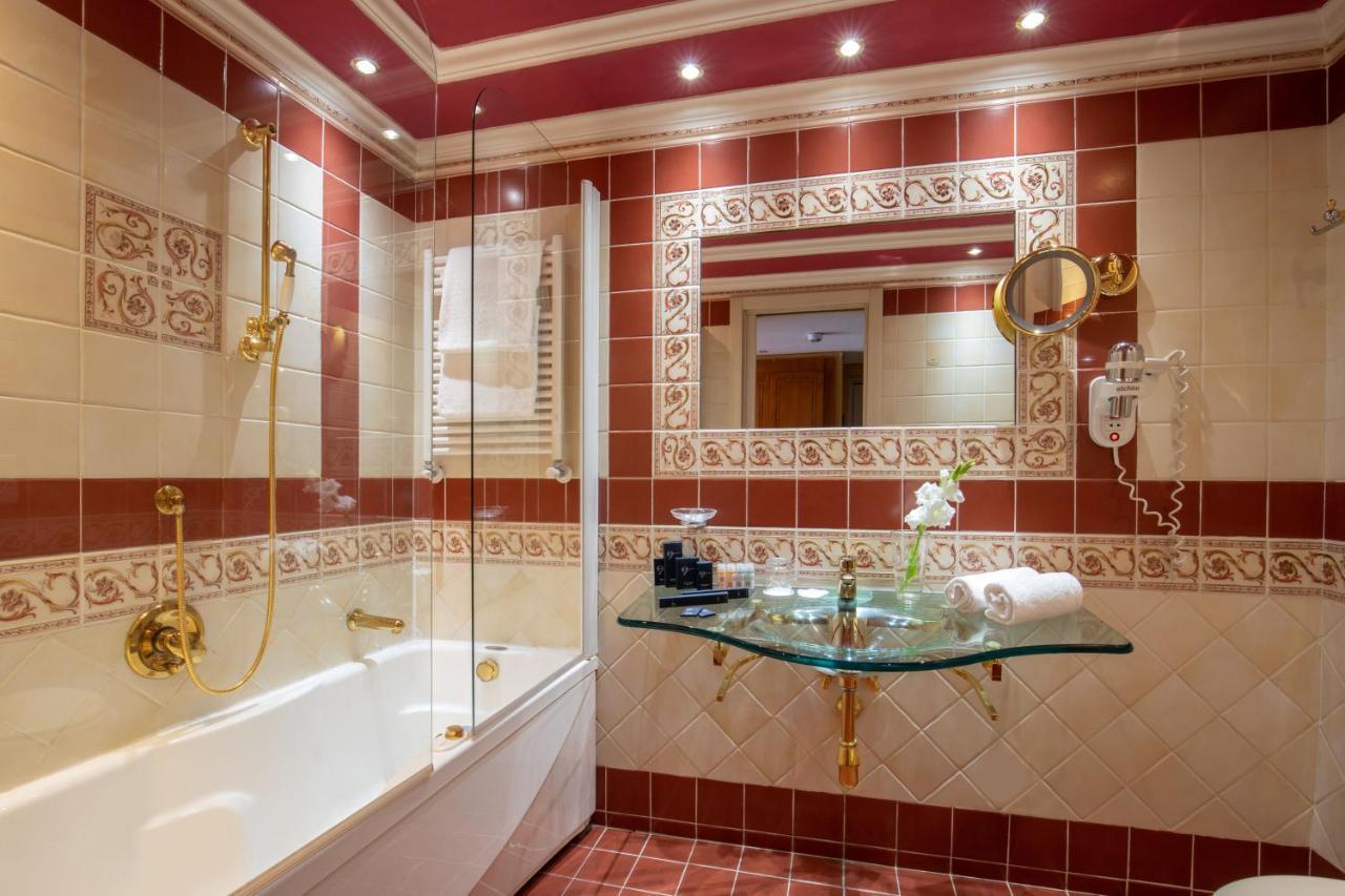 Homs Hotell
