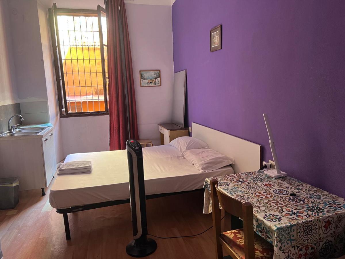 Ava Pensión Roma