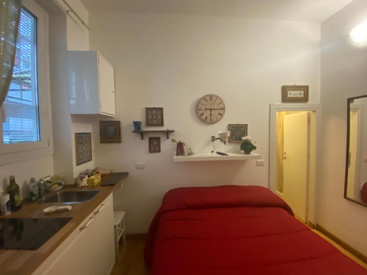 Piccolo E Indipendente A Garbatella * Roma
