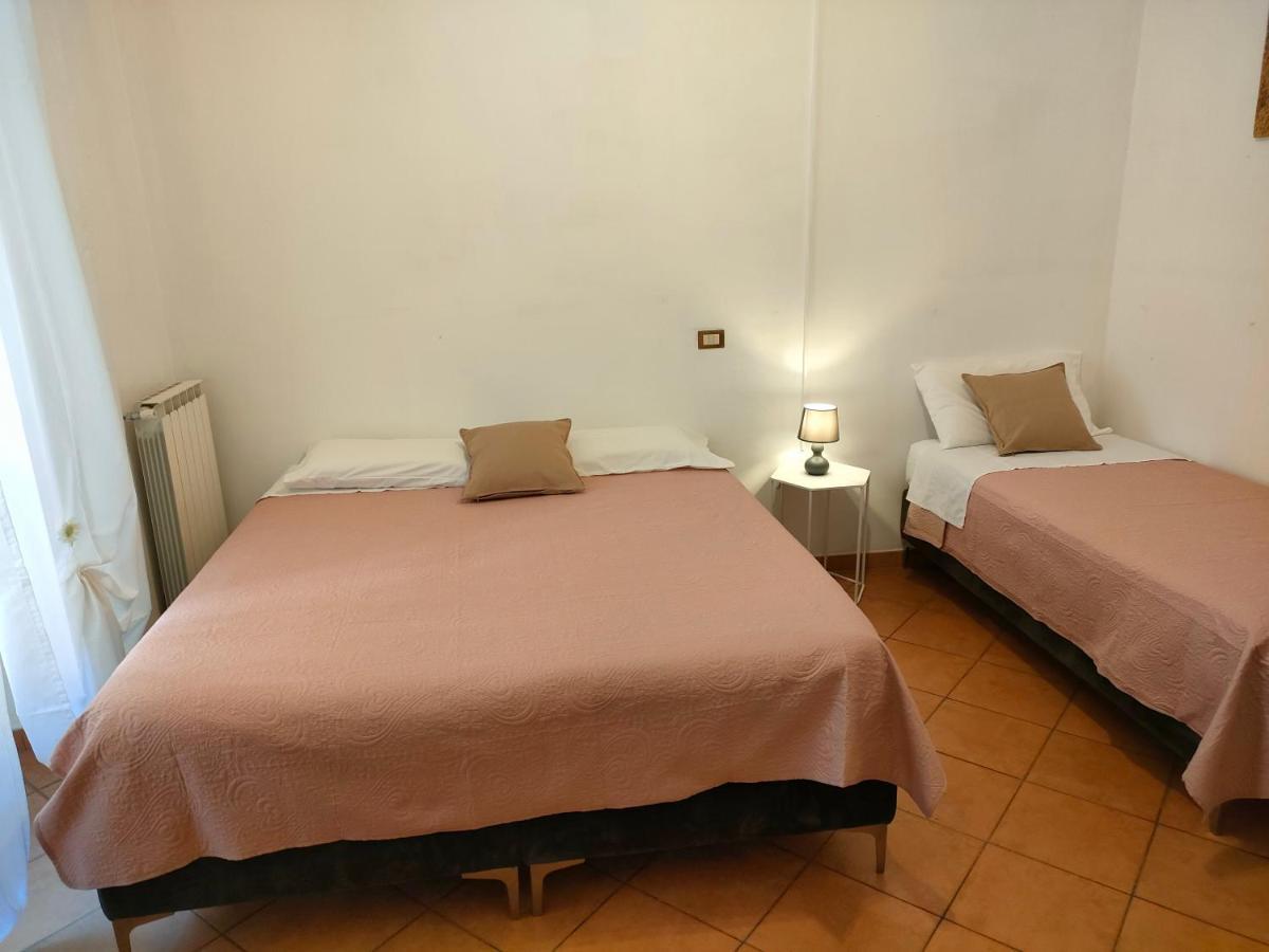 Vittorio Ll House Pensión