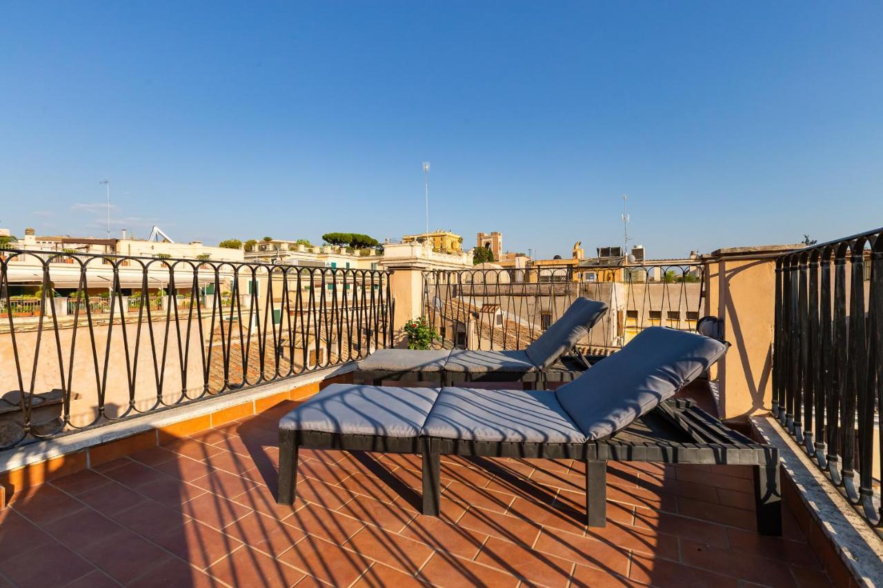 Casa de hóspedes Vivilo Trevi - Luxury Experience - Private Jacuzzi On Terrace - Insane View Roma
