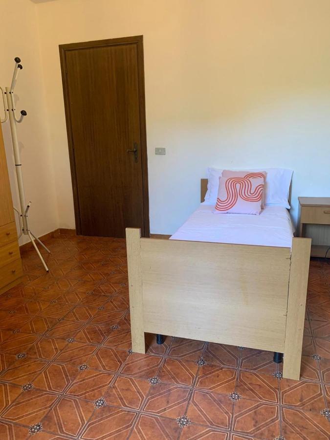 Affittacamere Castel Di Leva House *