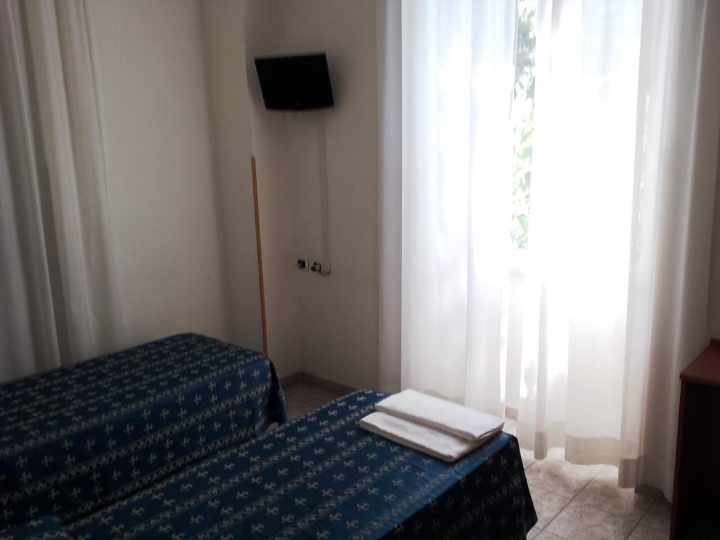 Maria Rosa Molas - Casa Per Ferie Gjestgiverier Roma