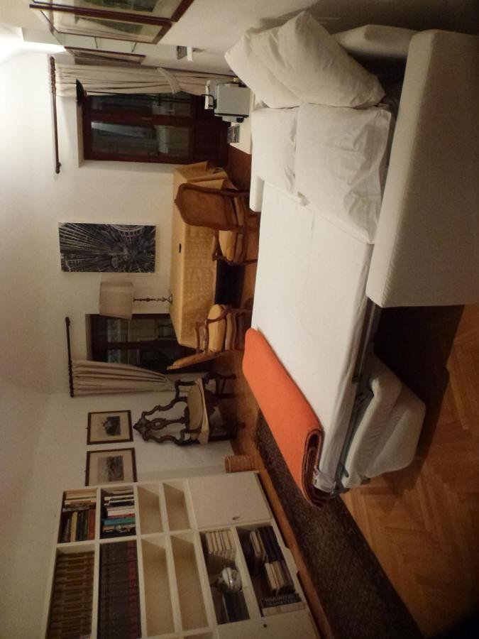 Apartment Cosy In Via Del Corso Rome