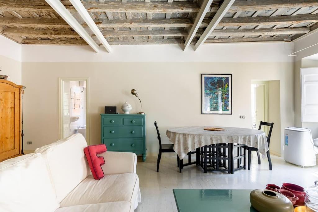 Authentic Monti 5 Mins From Colosseum * Roma