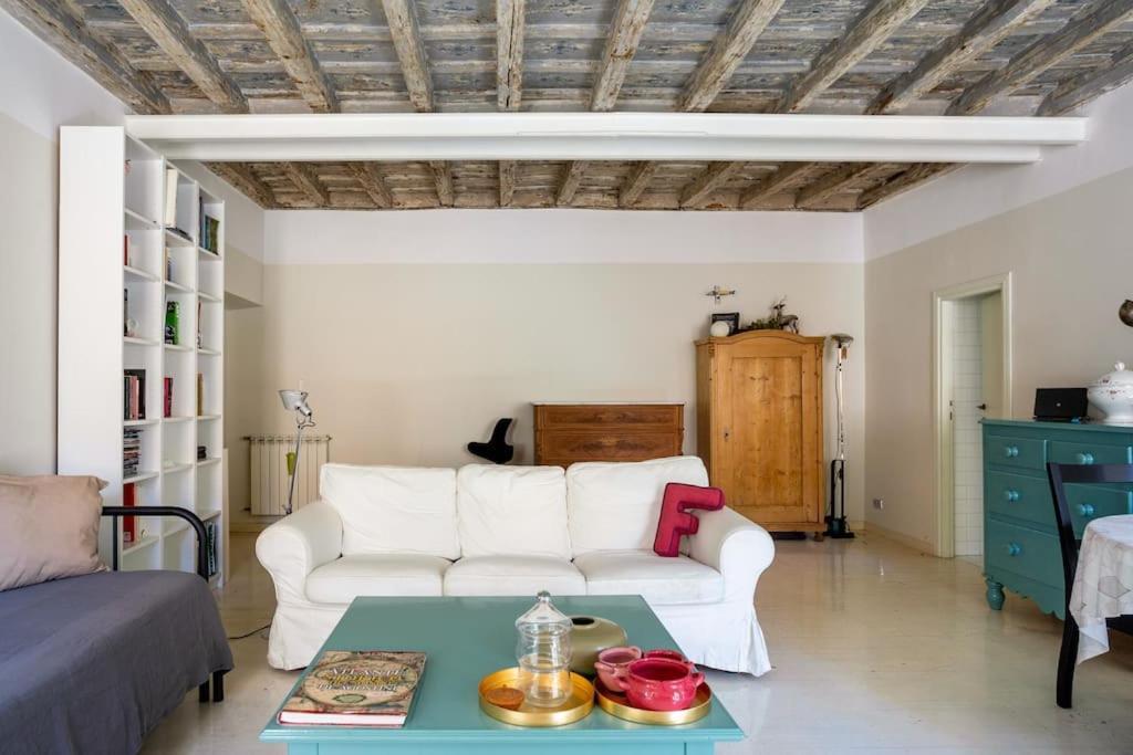 Authentic Monti 5 Mins From Colosseum Apartamento
