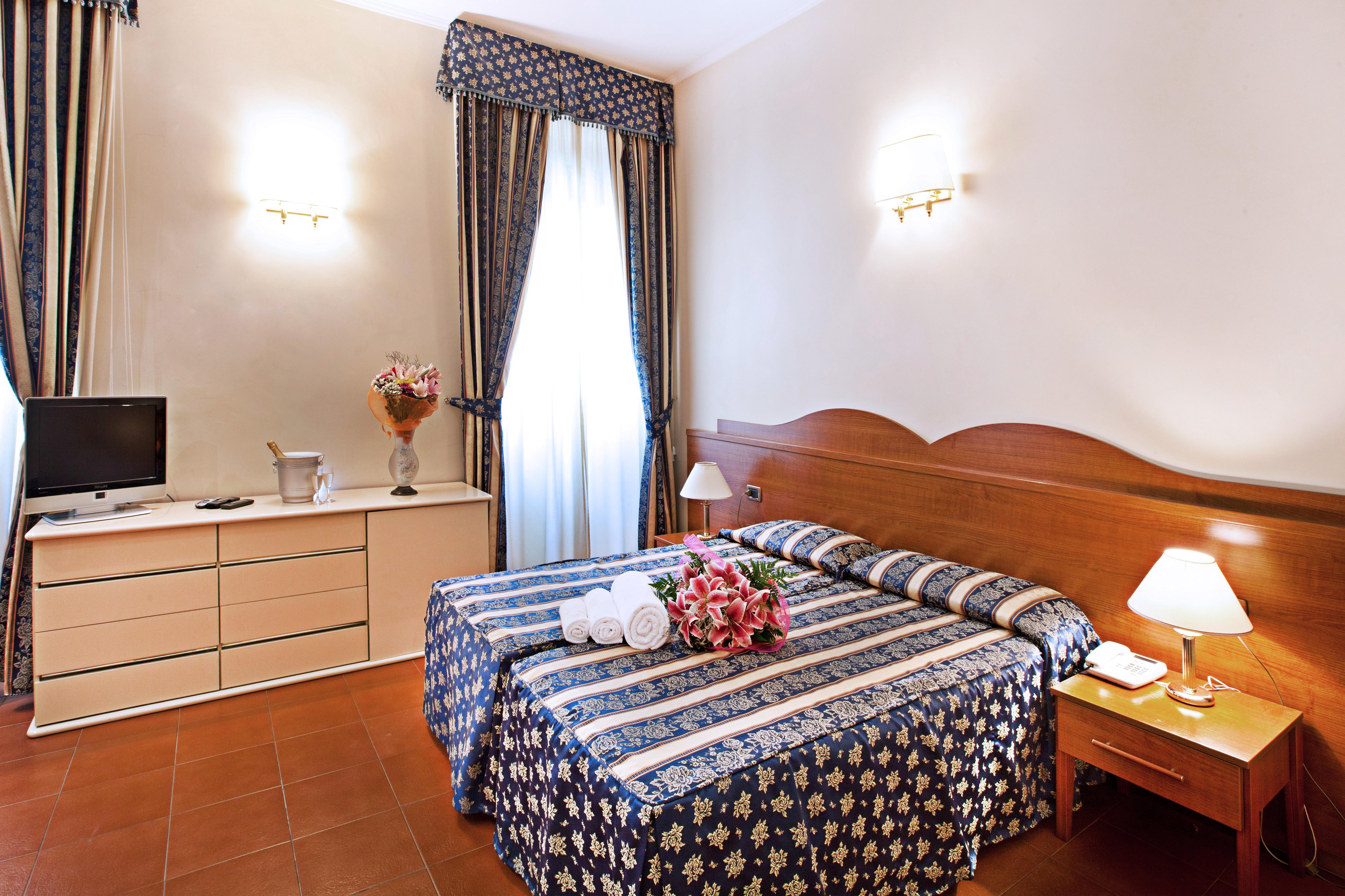 Hotell Augustea 3*