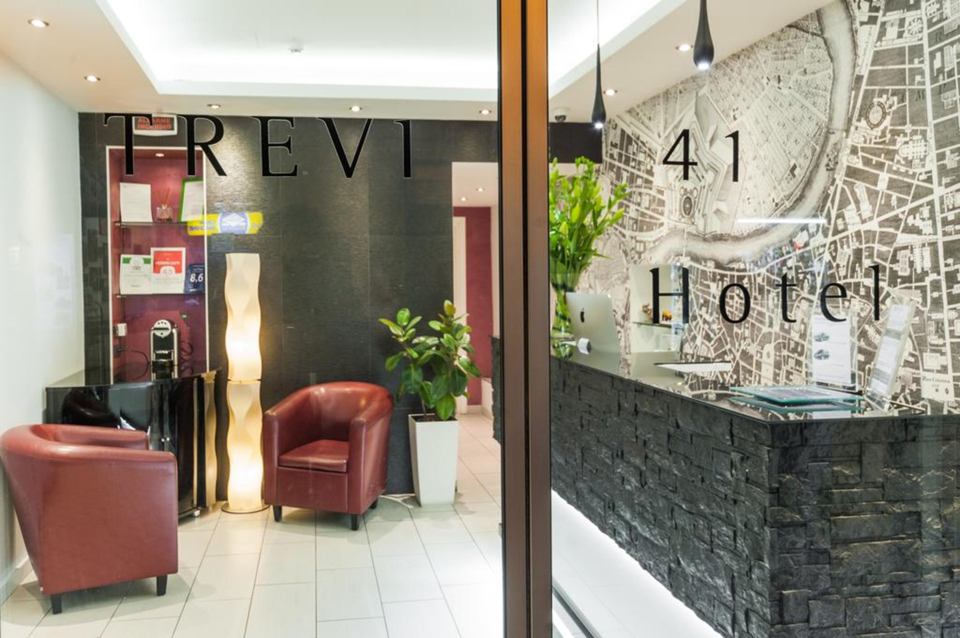 Trevi 41 Hotell 3*