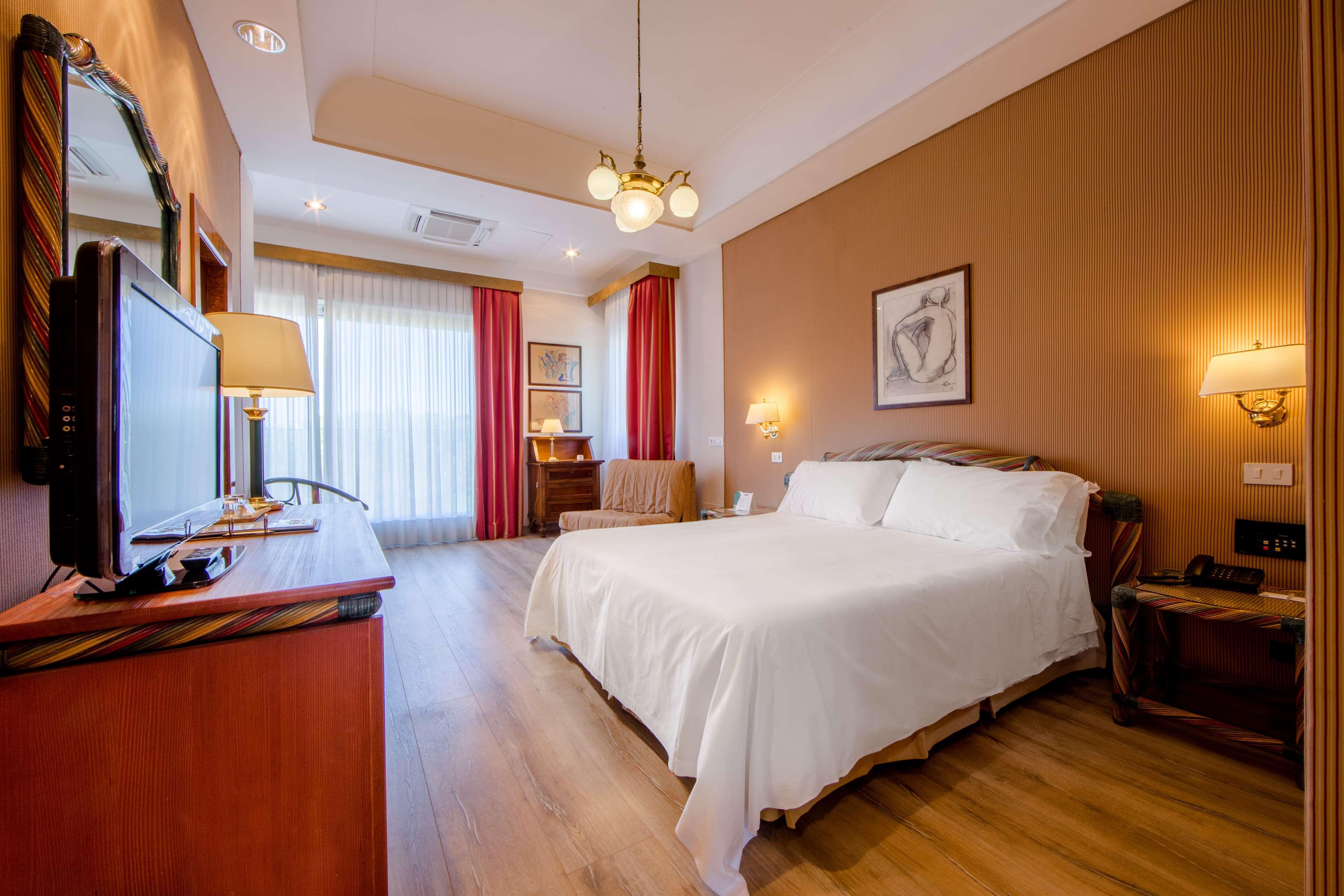 Western Rivoli Hotell