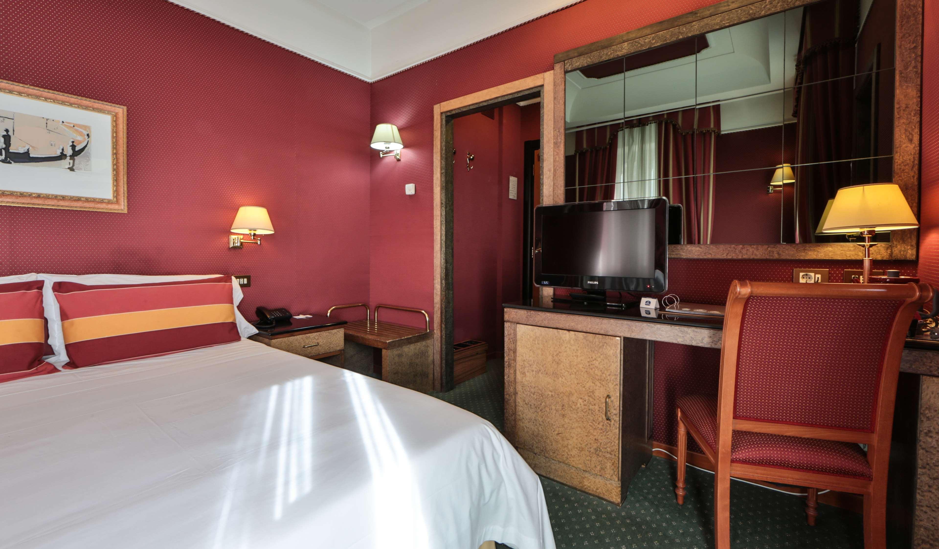 Western Rivoli Hotell