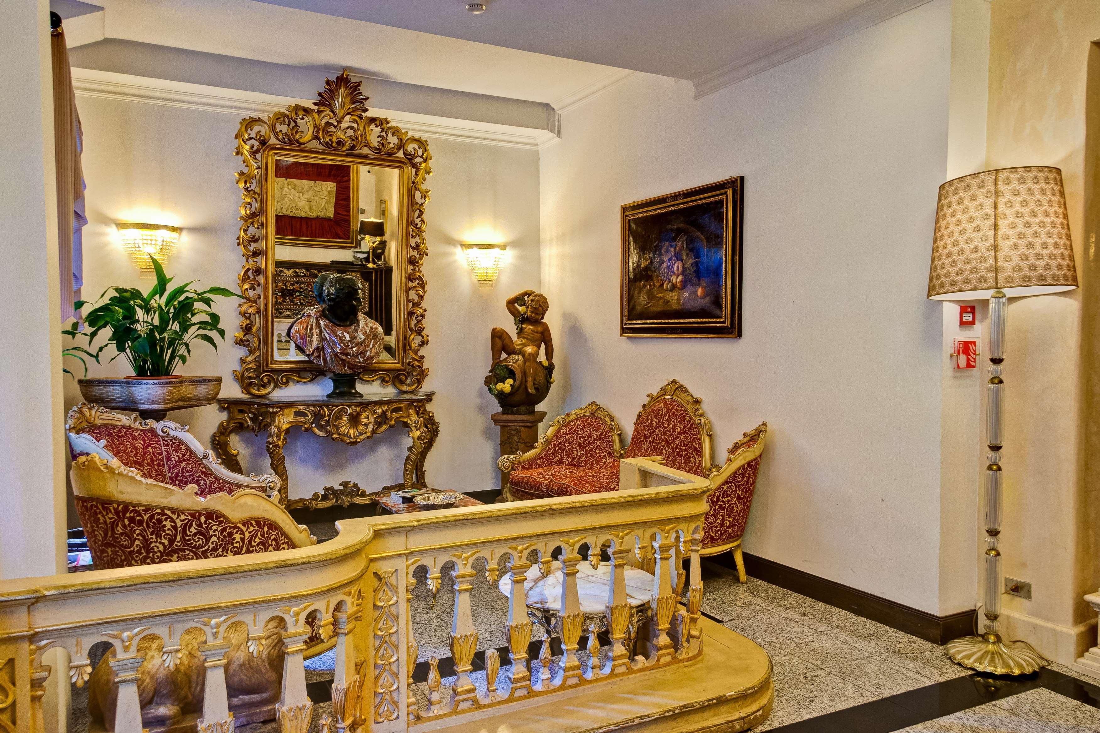 Western Rivoli Hotell