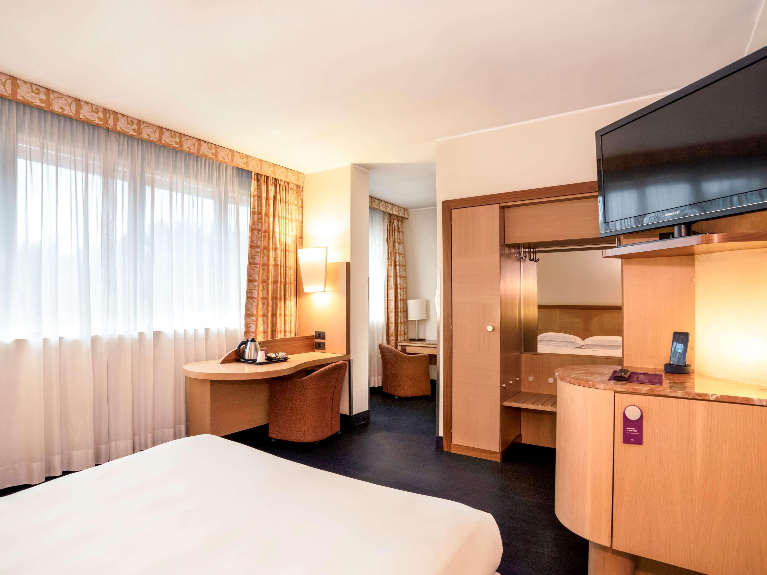 Hotel Mercure West Roma