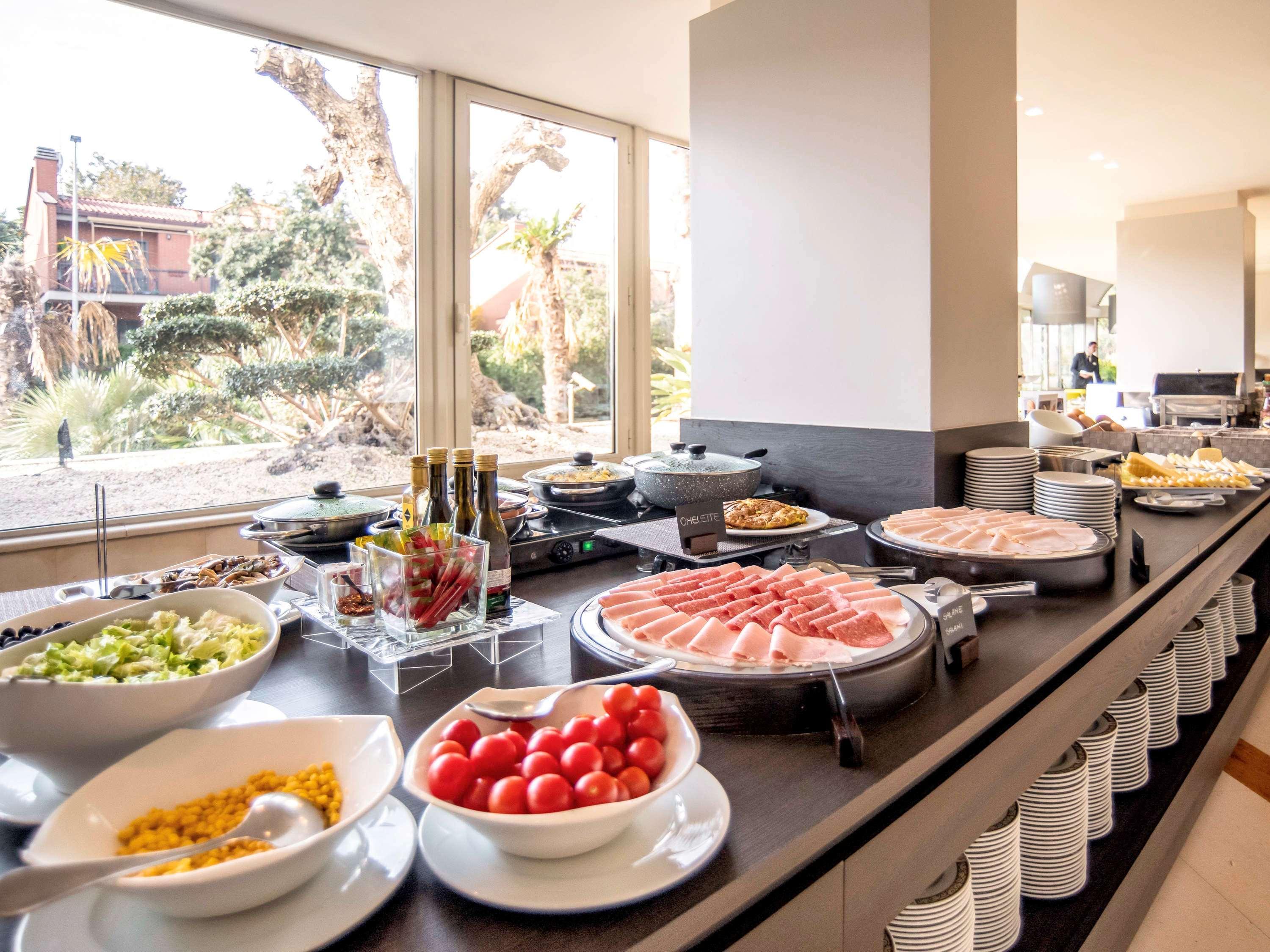 Mercure West 4*