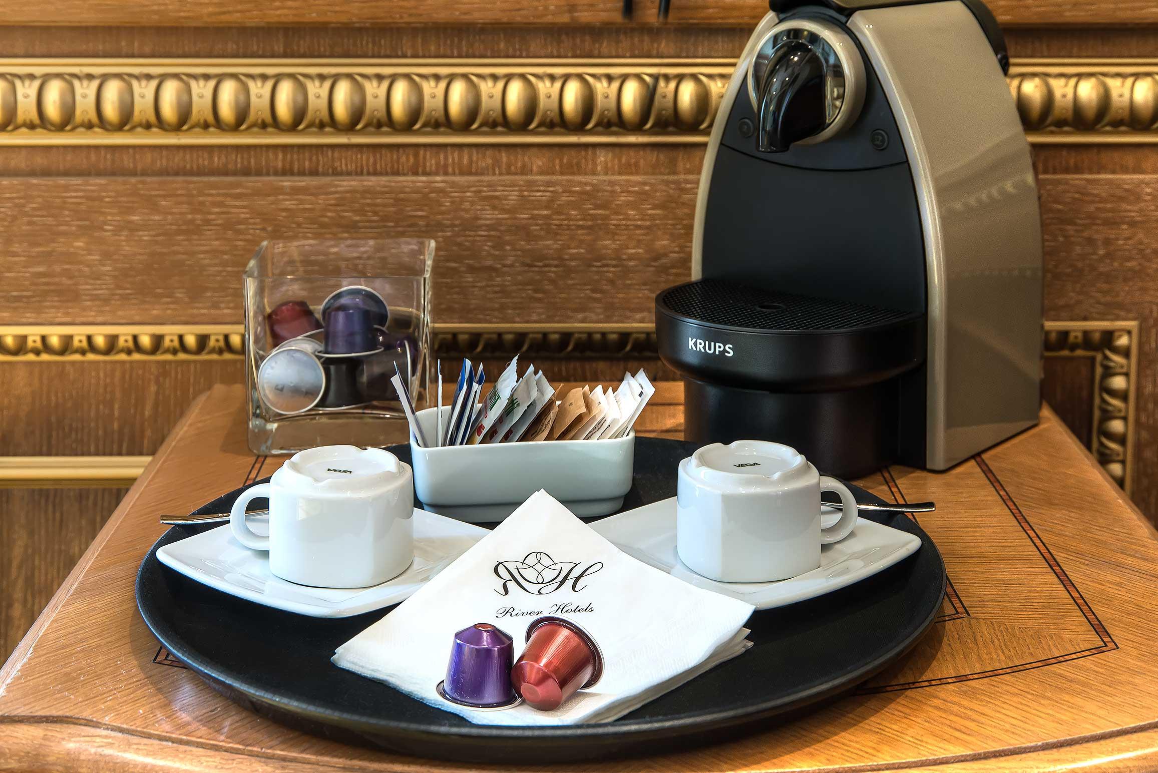 River Palace Hotell 4*
