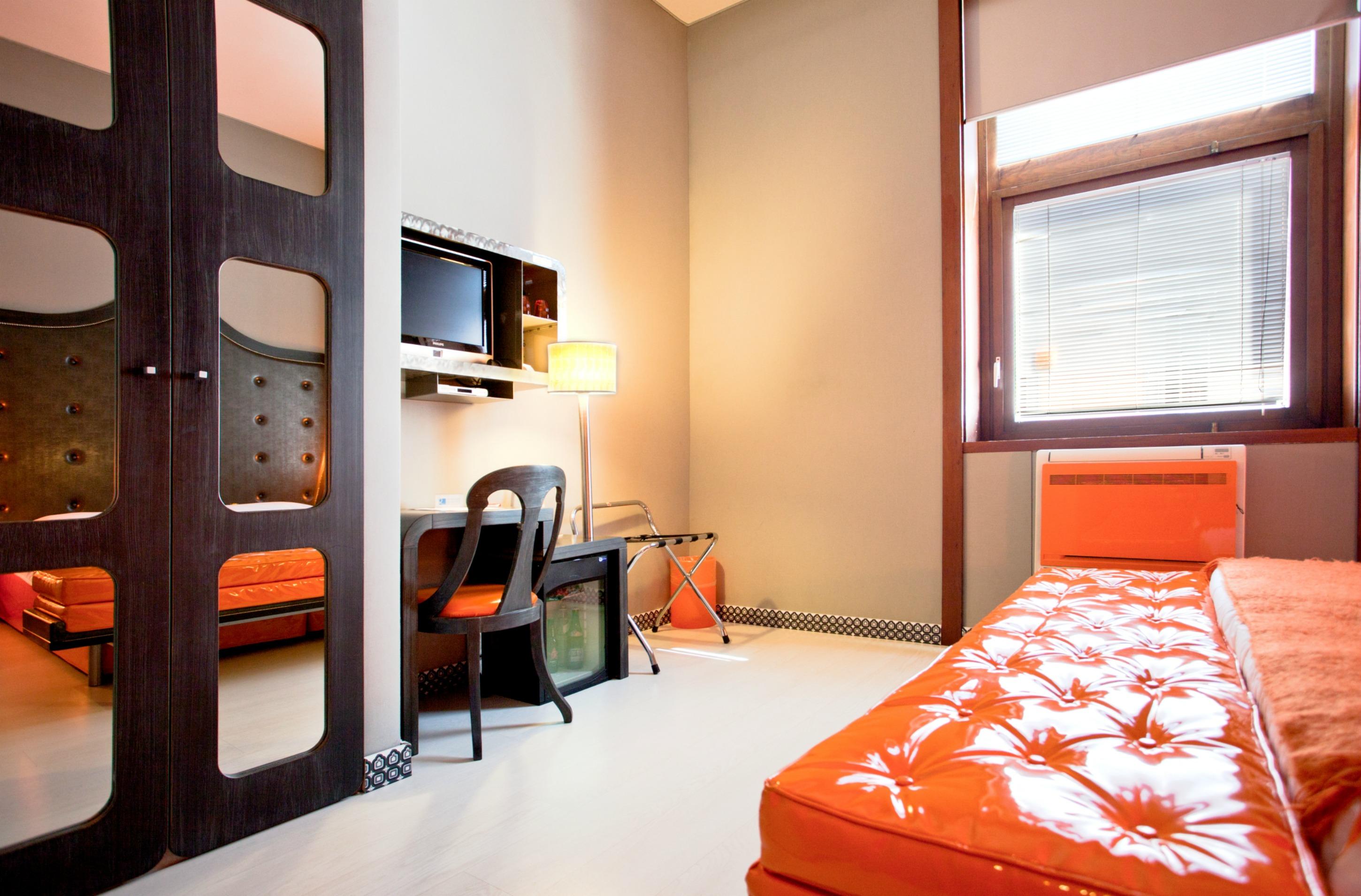 Orange Hotel 4*