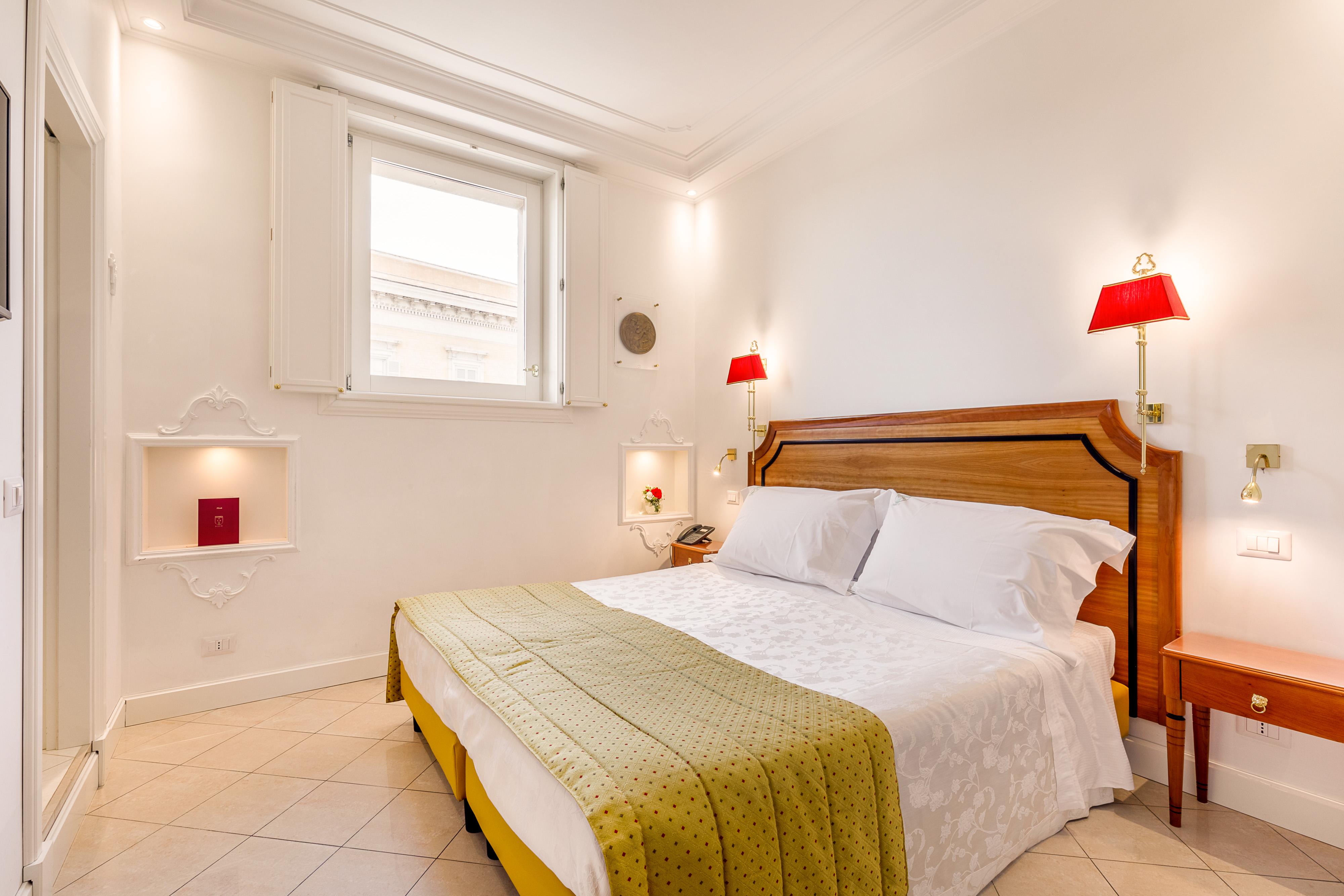 Hotel Residenza Paolo Vi 4*