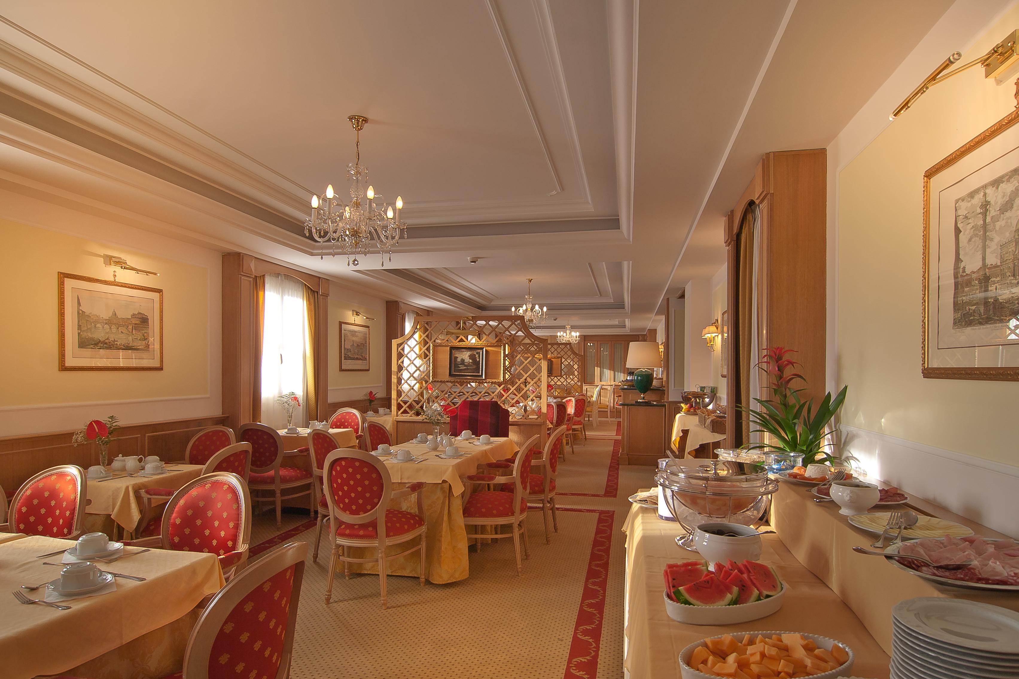 Hotel Residenza Paolo Vi 4*