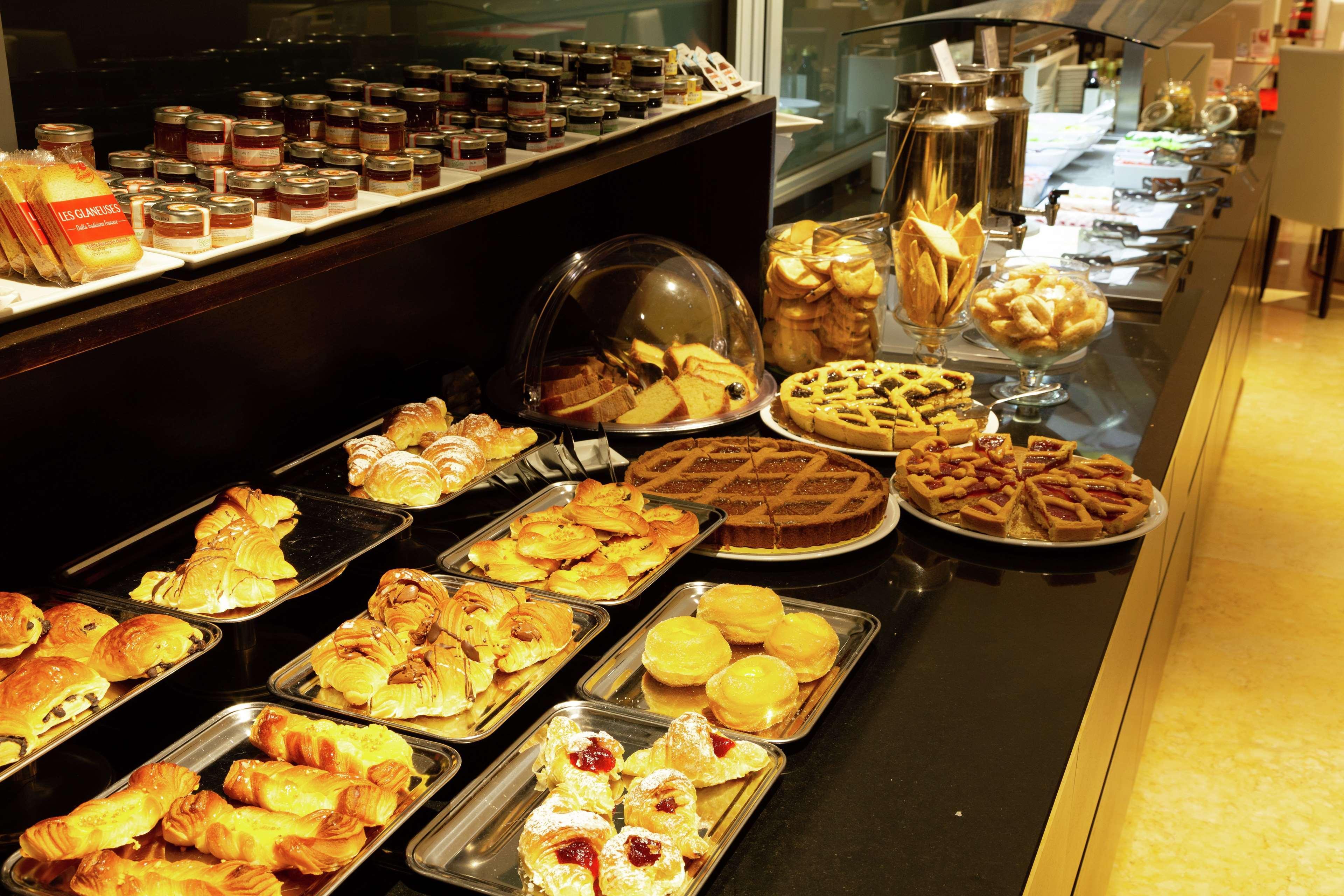 Hilton Garden Claridge Hotell