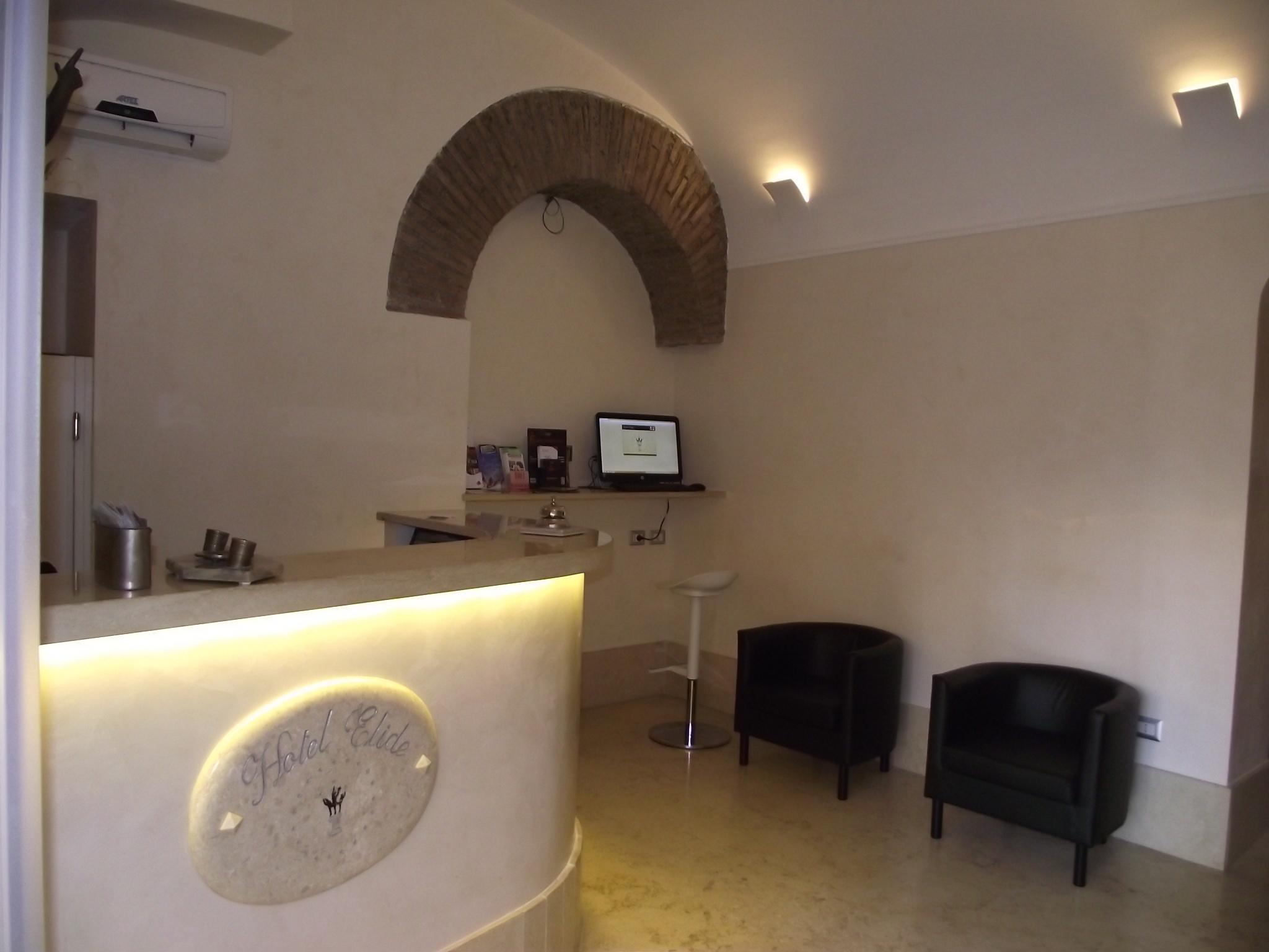Hotell Elide 3*