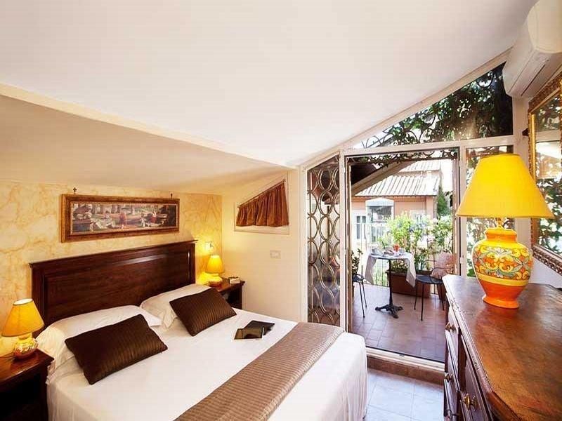 Bed & Breakfast Pantheon 3*