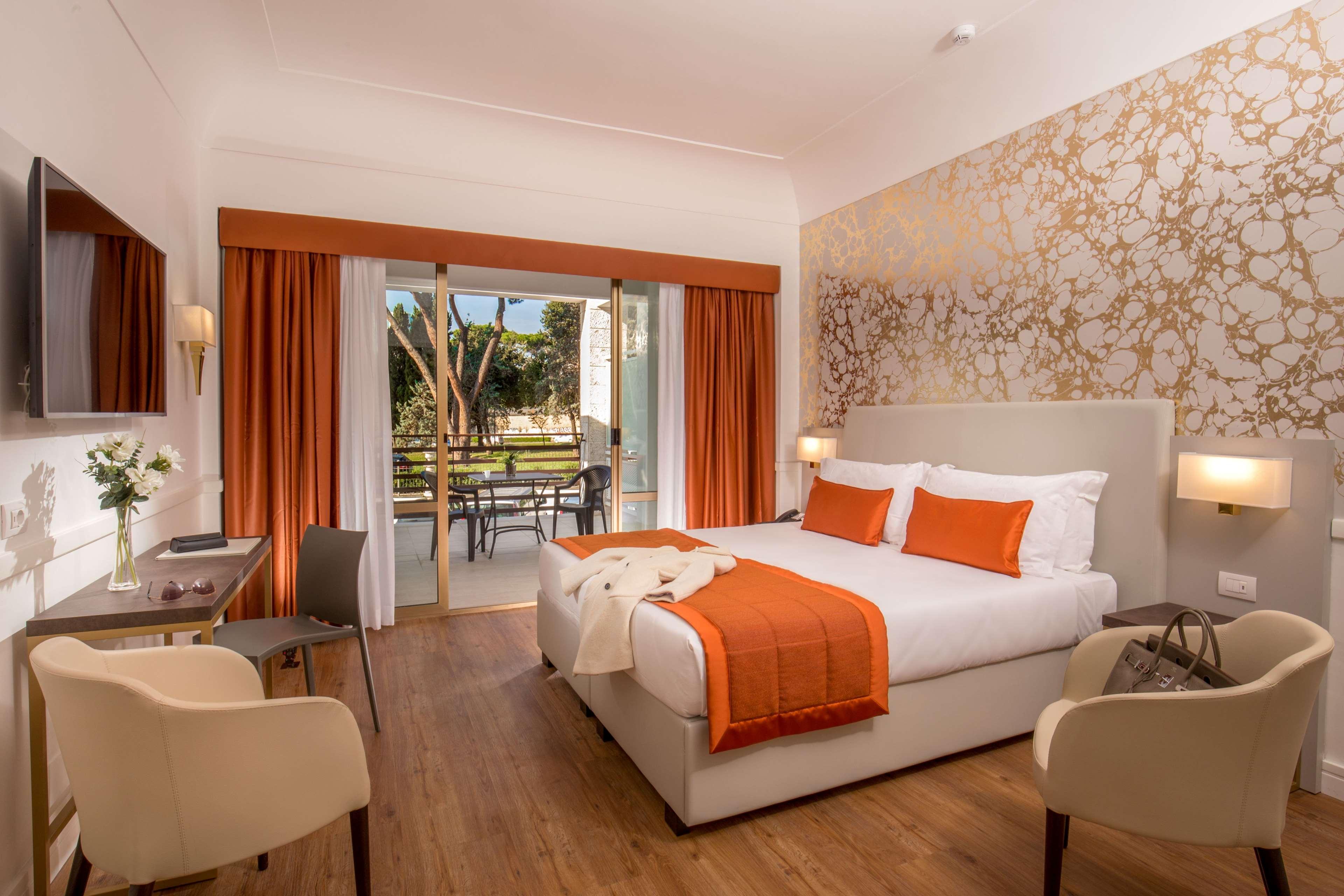 Shangri-la Hotel