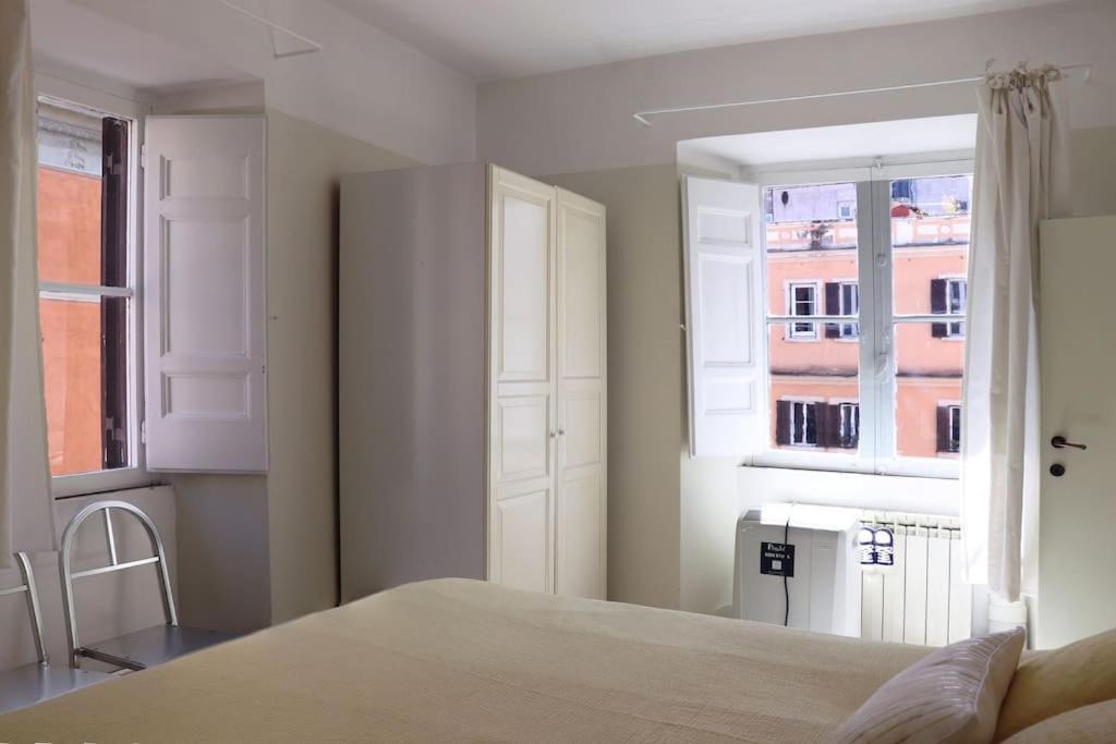 Authentic Monti 5 Mins From Colosseum Roma