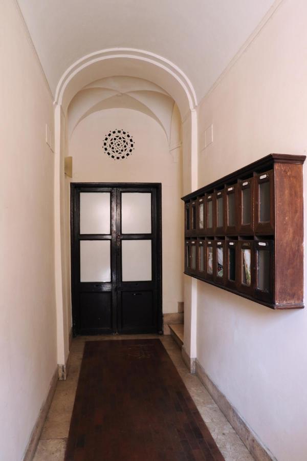 Authentic Monti 5 Mins From Colosseum Apartamento *