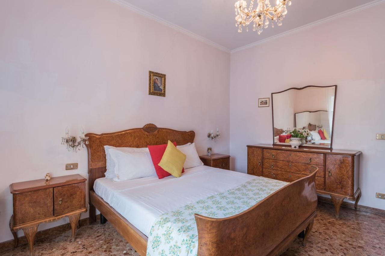 Warm In Ancient Building In Vatican-p S Pietro Apartamento Roma