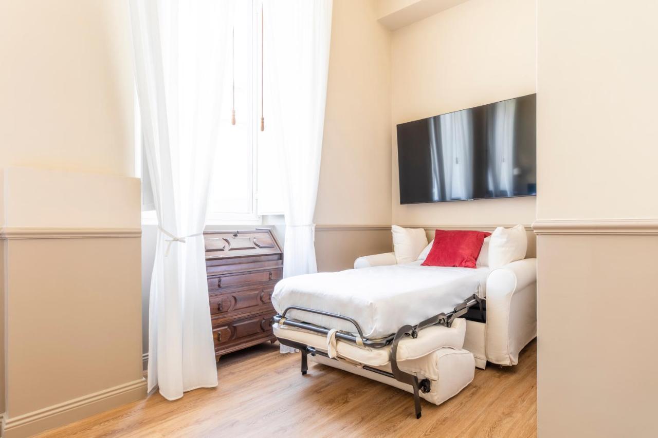 Donna Francesca Hotel *
