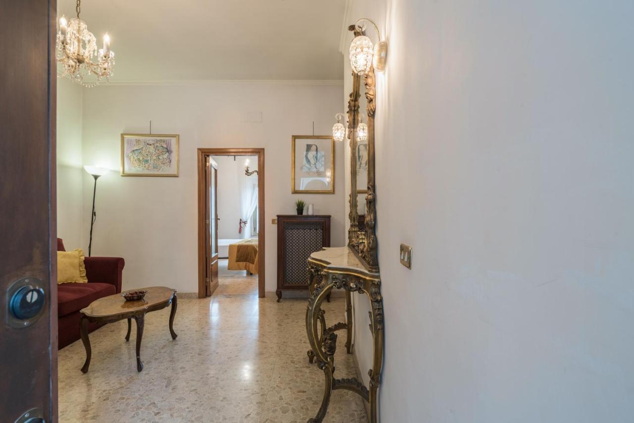 Warm In Ancient Building In Vatican-p S Pietro Apartamento Roma