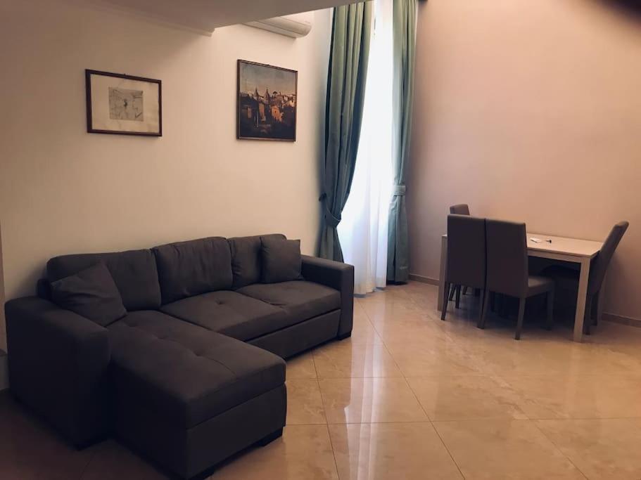 43 Ampio E Comodo Nel Centro Di *