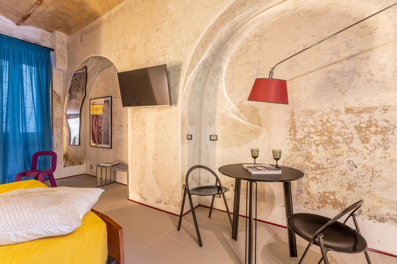 Apartamento Ruins_design Loft 150 Mt From Colosseum Roma
