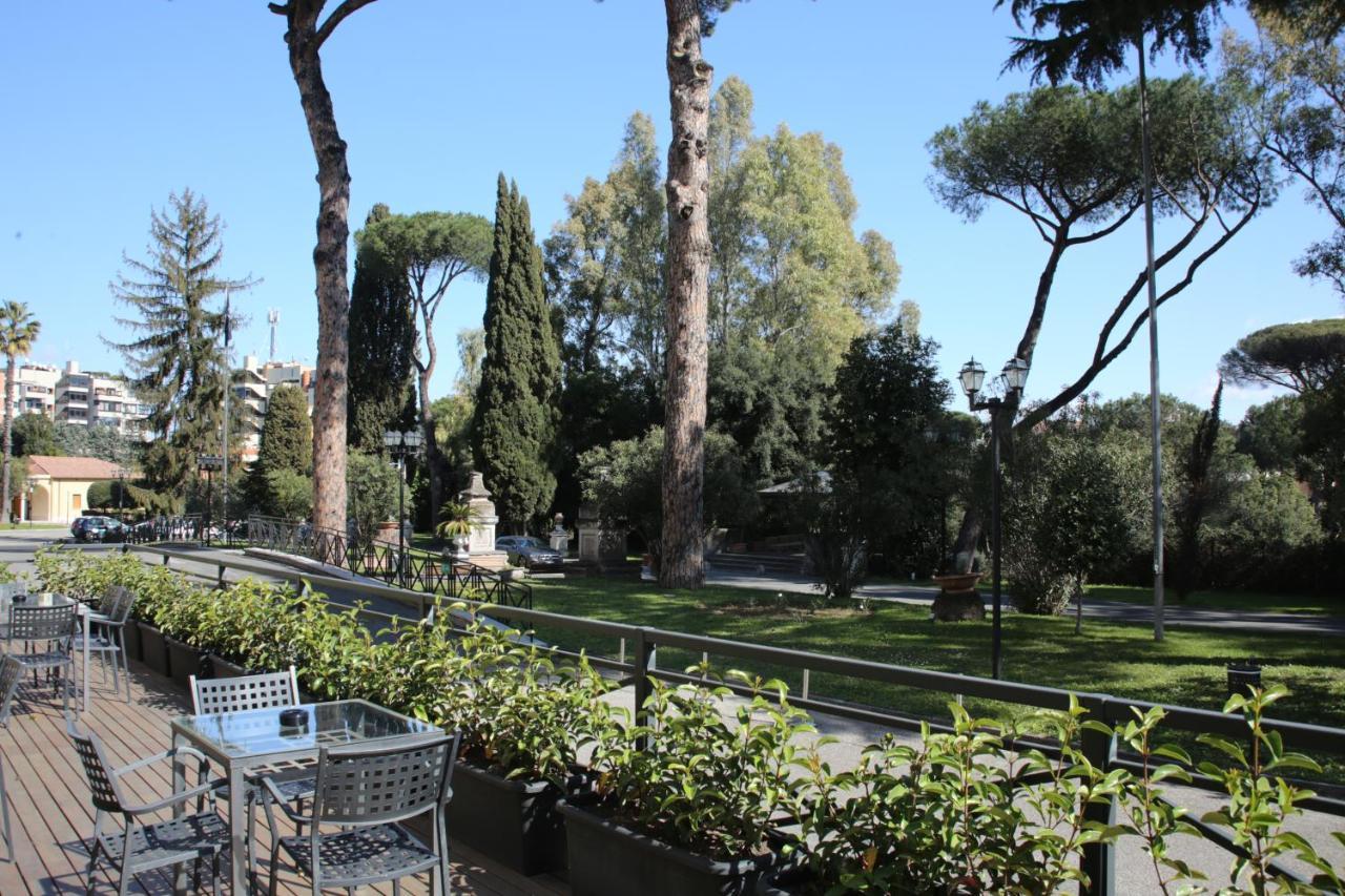 Th - Carpegna Palace Hotell