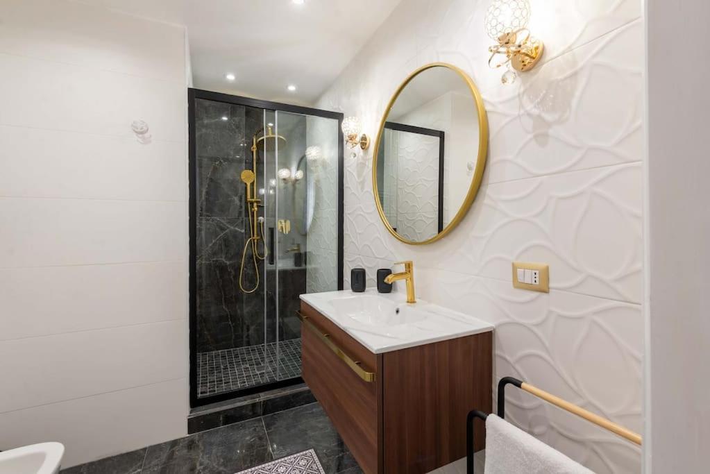Apartamento Colosseum 10steps Away, Marco Aurelio Luxury House *