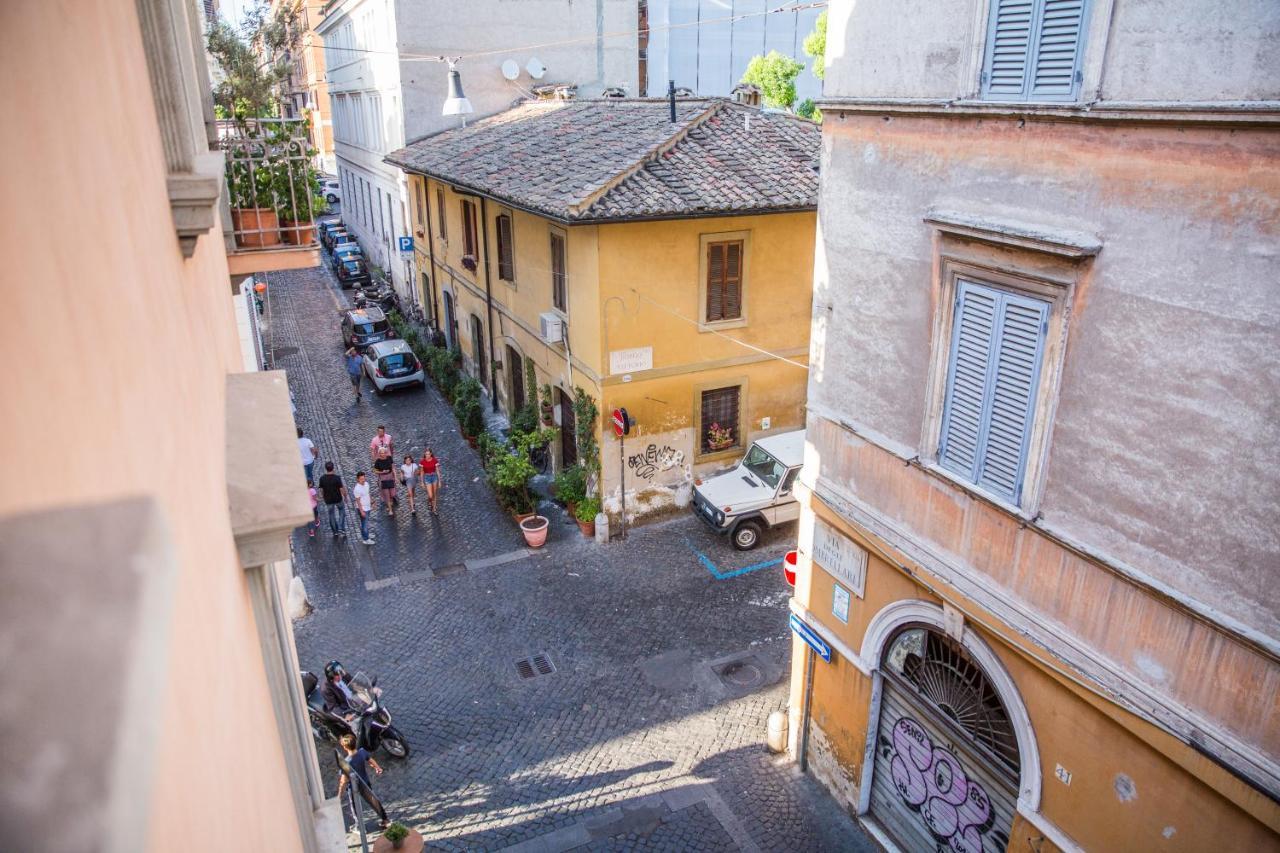 Spacious With Sunny Terrace Near Vatican Rom