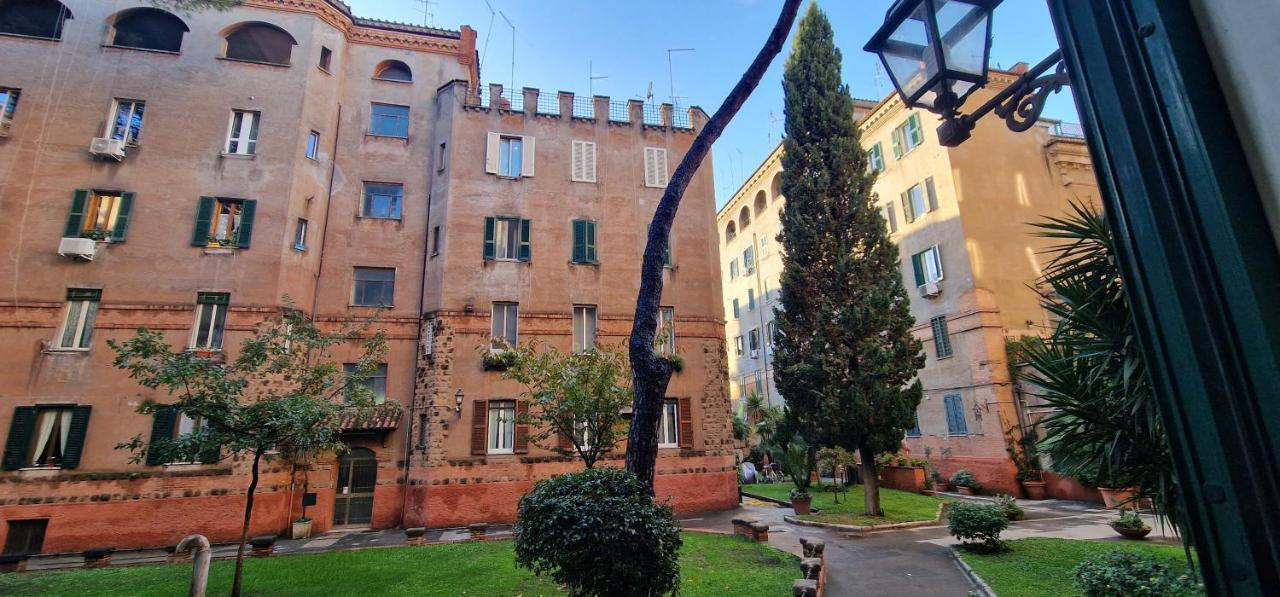 R.&t. House Roma