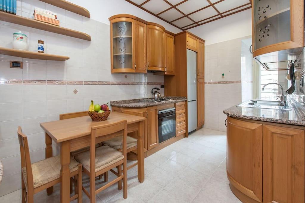 Domus Patrizia Romana 6 Persone Apartamento Roma