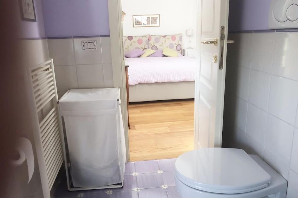 Lovely Independent Mini-apartment In Leilighet