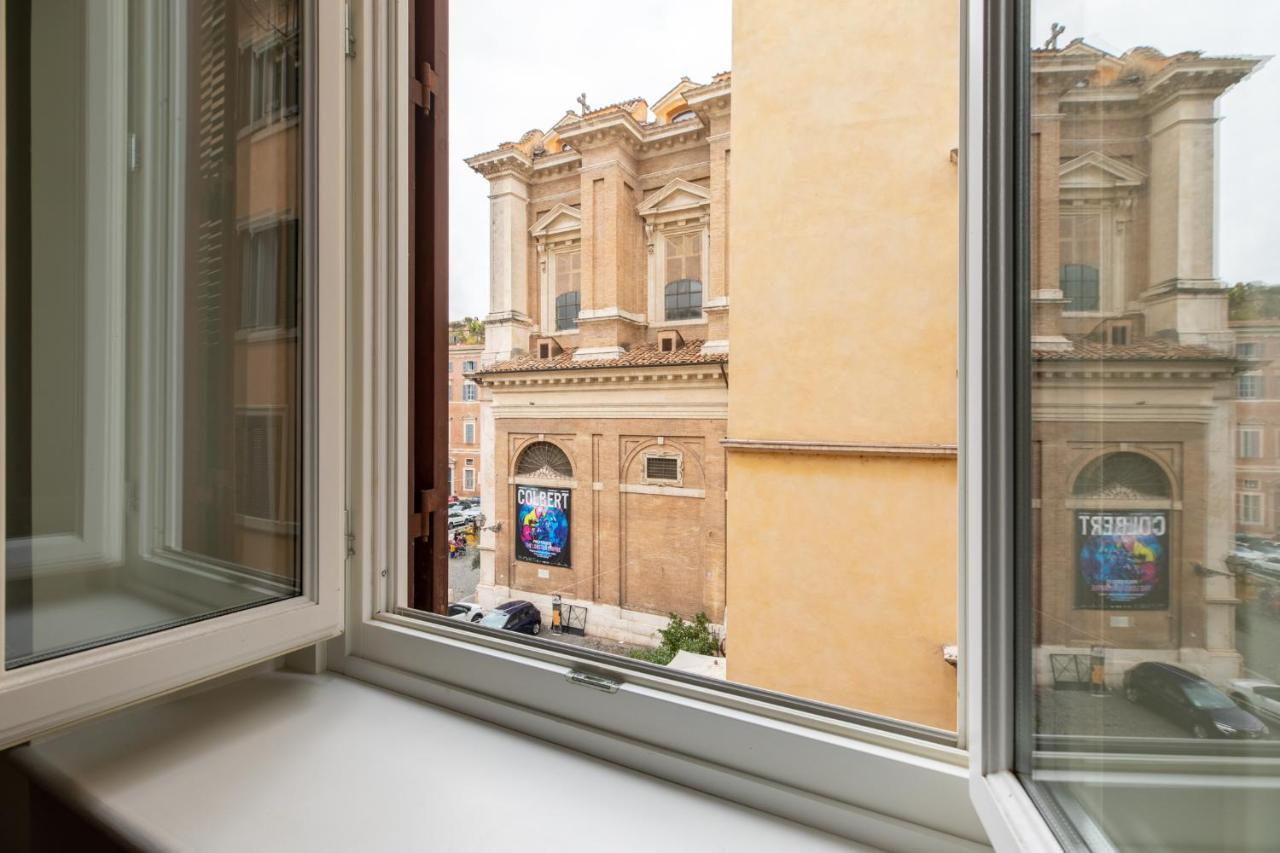 Iflat The Flowers Of Apartamento Roma