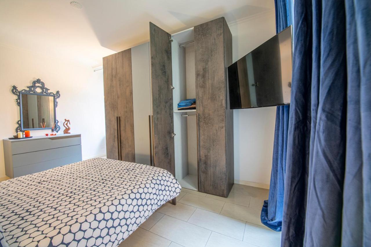 Refuge On Piazza Re Di Apartment Rom