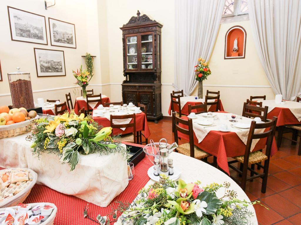 Casa Di Santa Francesca Romana A Ponte Rotto Affittacamere 2*