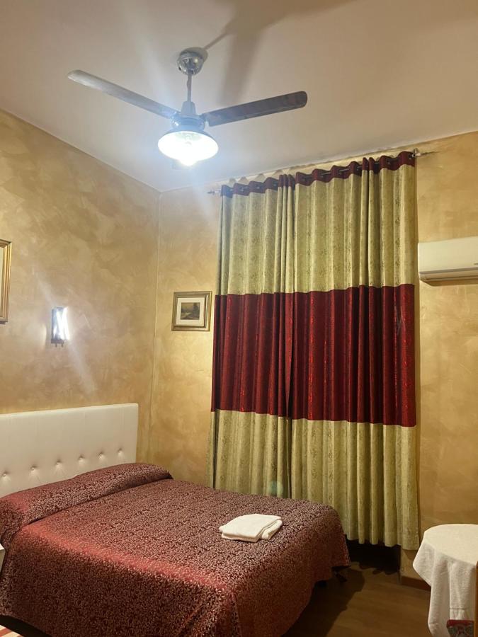 Pensión Roma Guest House